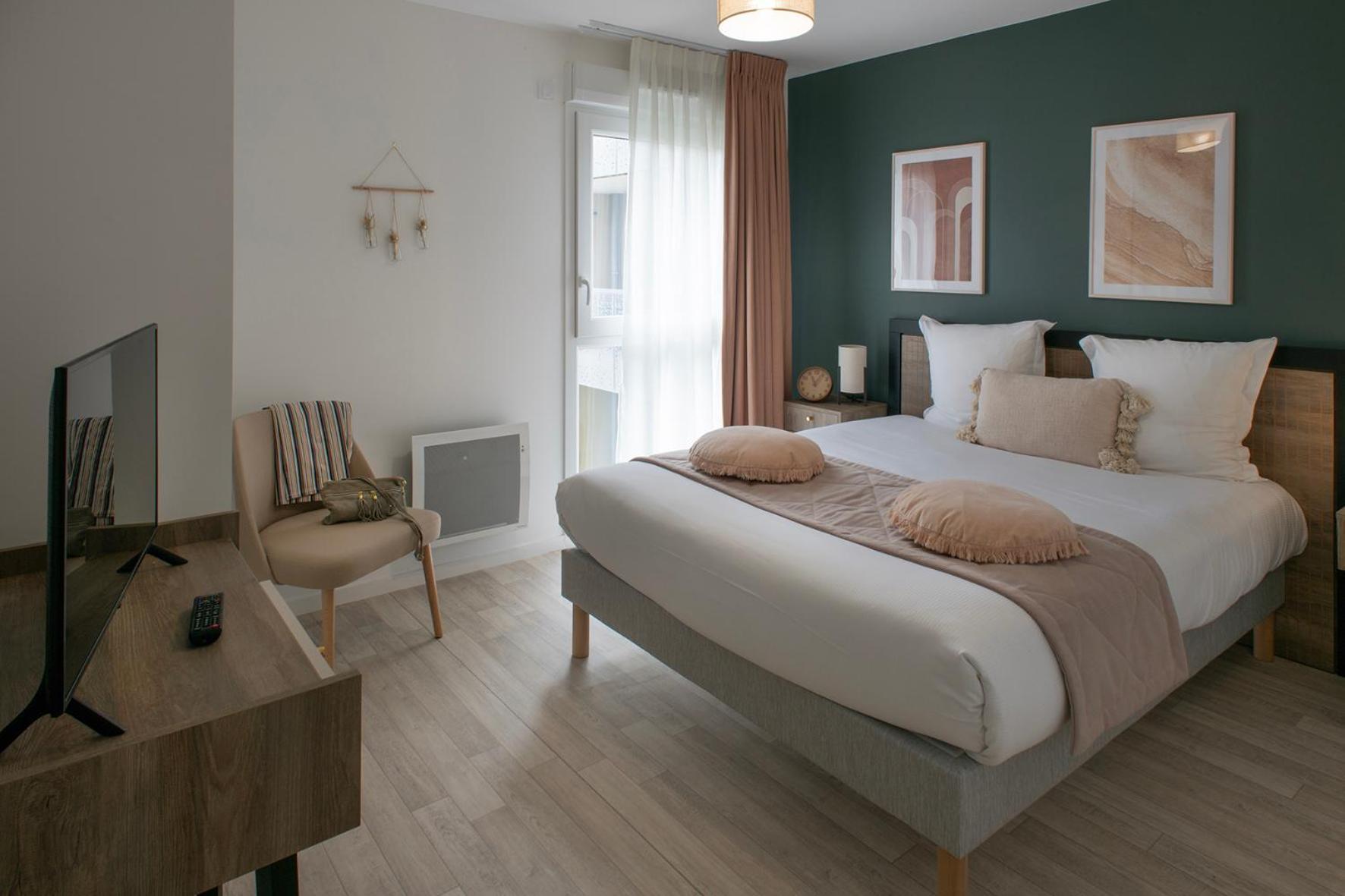 Residence Services Seniors - Domitys Les Jardins D'Ahna Dinan Eksteriør billede