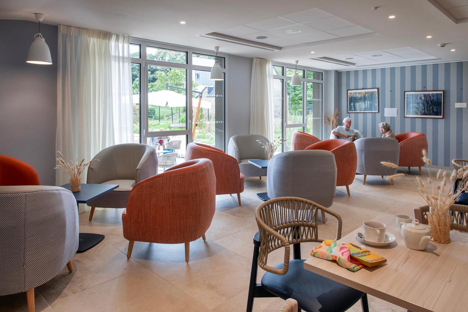 Residence Services Seniors - Domitys Les Jardins D'Ahna Dinan Eksteriør billede